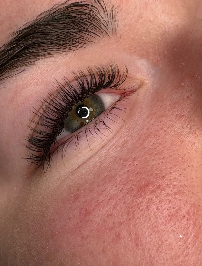 Eyelash extensions result