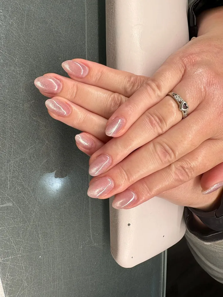 Soft pink gel nails